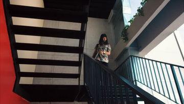 楼梯吃瓜视频,揭秘网络热传视频背后的故事 第2张 楼梯吃瓜视频,揭秘网络热传视频背后的故事 第2张