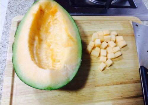 吃哈密瓜可以吃猪蹄吗  第1张