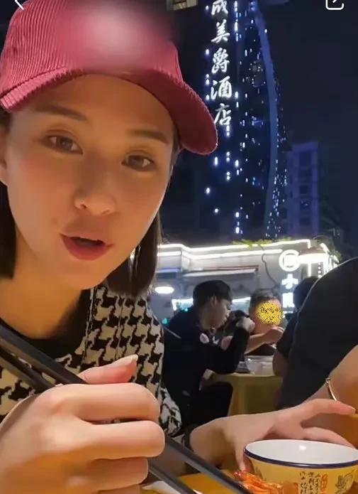 明星爆料吃瓜直播,揭秘娱乐圈幕后真相  第1张