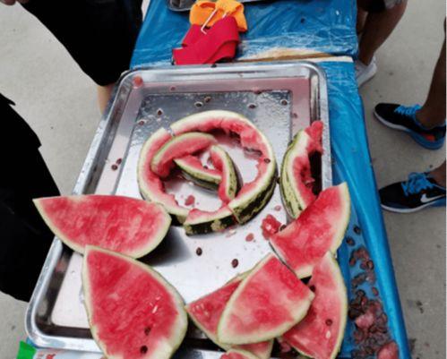 浙江摄影比赛吃瓜,浙江摄影大赛捕捉夏日瓜香瞬间  第3张